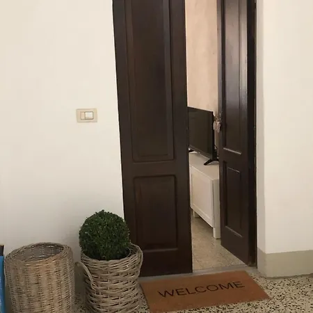 Апартаменти Bixio 81 *